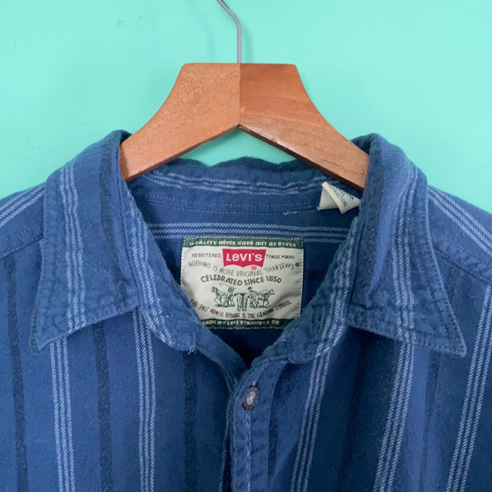 Vintage Levi’s-Button down casual shirt